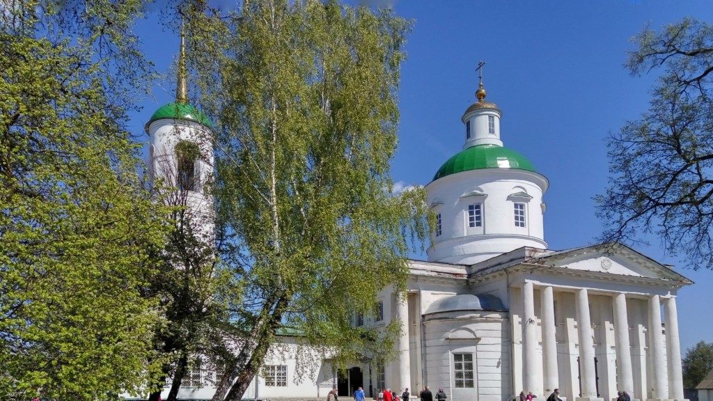 Церковь Живоначальной Троицы Карачев